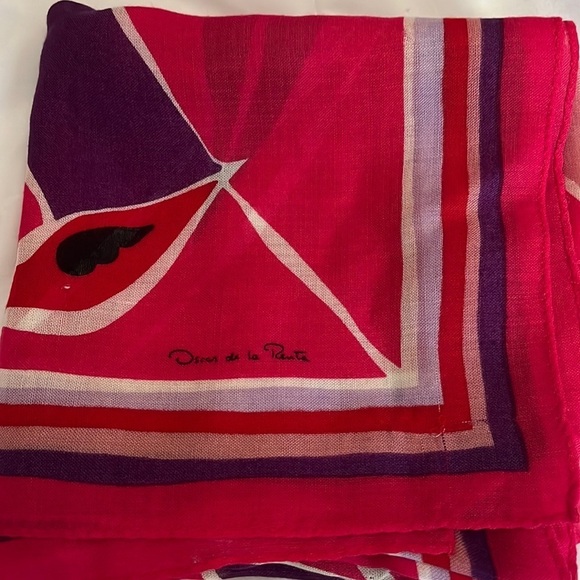 Oscar de la Renta Accessories - Vintage OSCAR DE LA RENTA Scarf